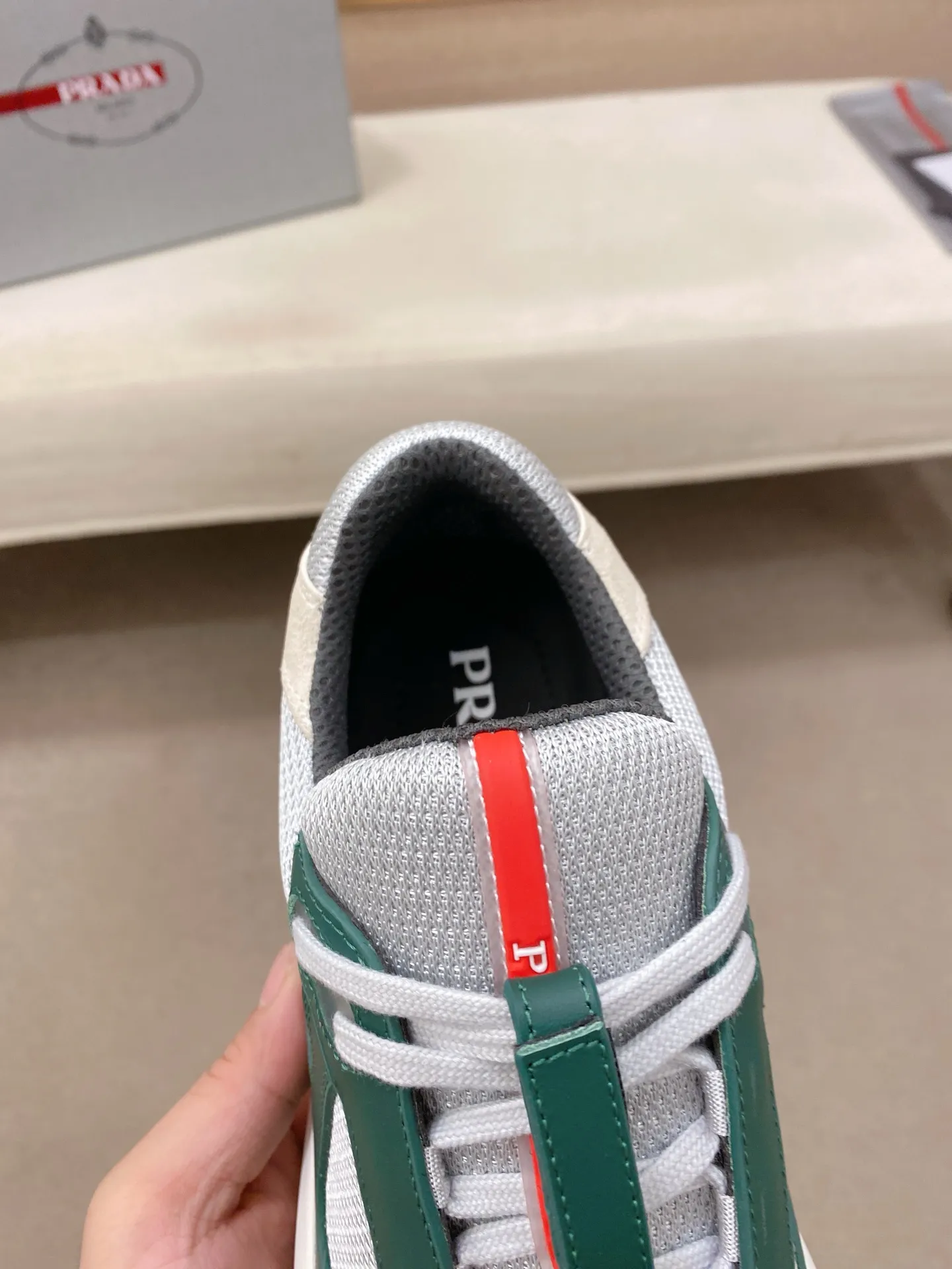 Men's shoes 💰 580💰 ✔️✔️✔️High version High-quality new PRADA (Prada) counters are launched simultaneously, new men's shoes, 😘fabrics are selected from first-layer cowhide fabrics. Lining: Imported cowhide leather lining. 👍🏿High-end☄️Open-molded non-slip rubber outsole, exquisite lines, simple and elegant, comfortable and high-end for leisure travel. Code number: 38 to 45